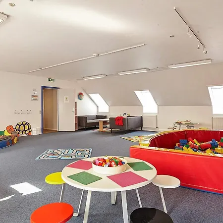 5 Person In Romo Sonderby (Romo)