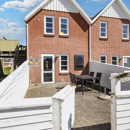 Апартаменты 5 Person In Romo *